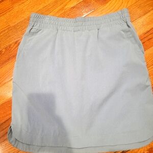 Duluth Elastic Waist Skort, Size 6